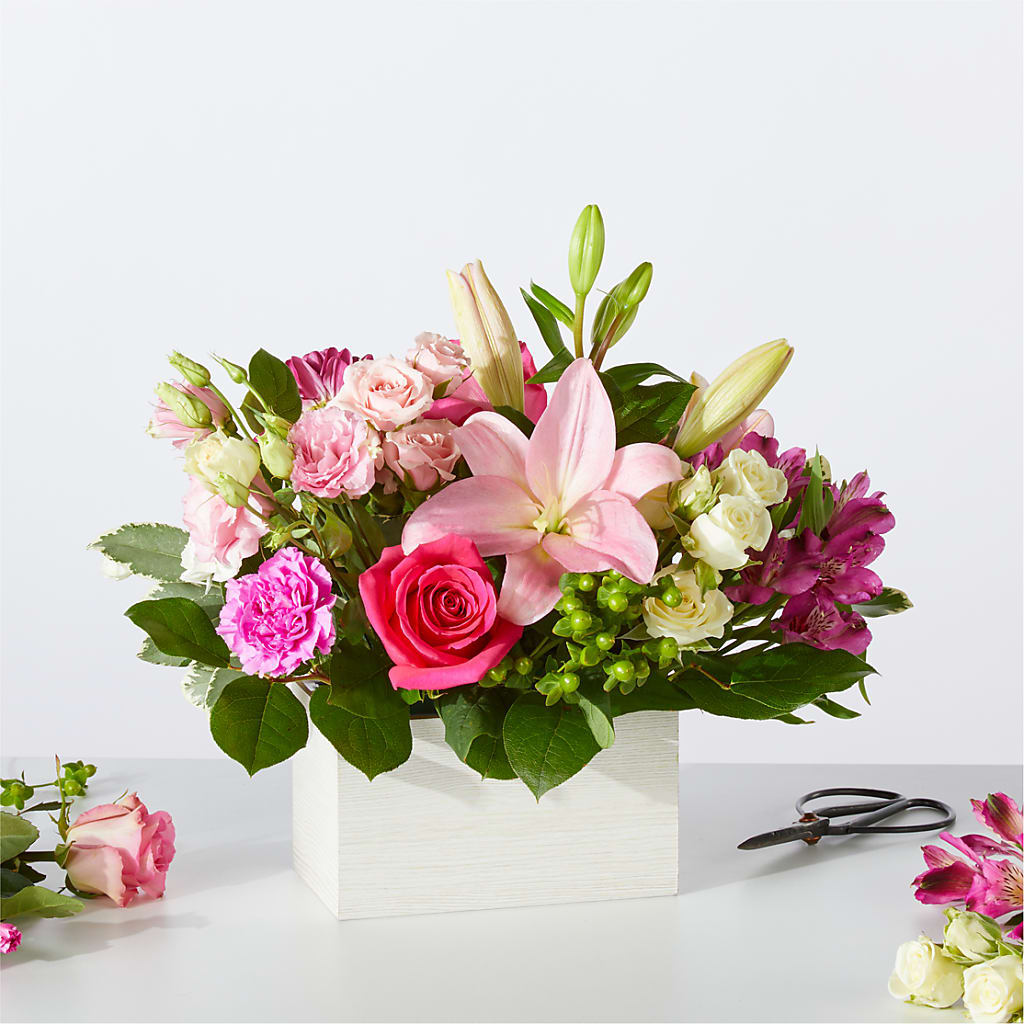 Sweetberry Box – A Florist Original – Rhea Flower Shop, Toronto ON