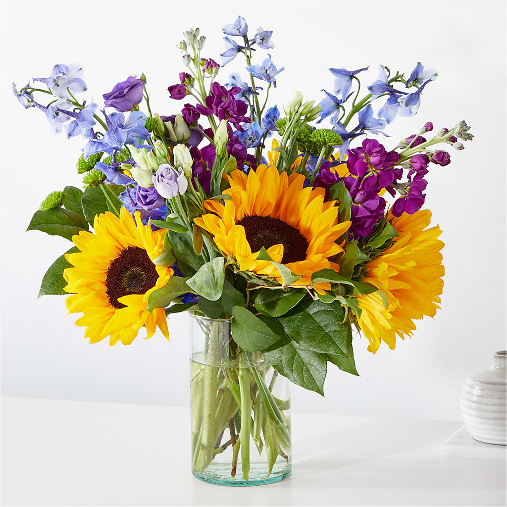 Catching Rays Bouquet – Rhea Flower Shop, Toronto ON