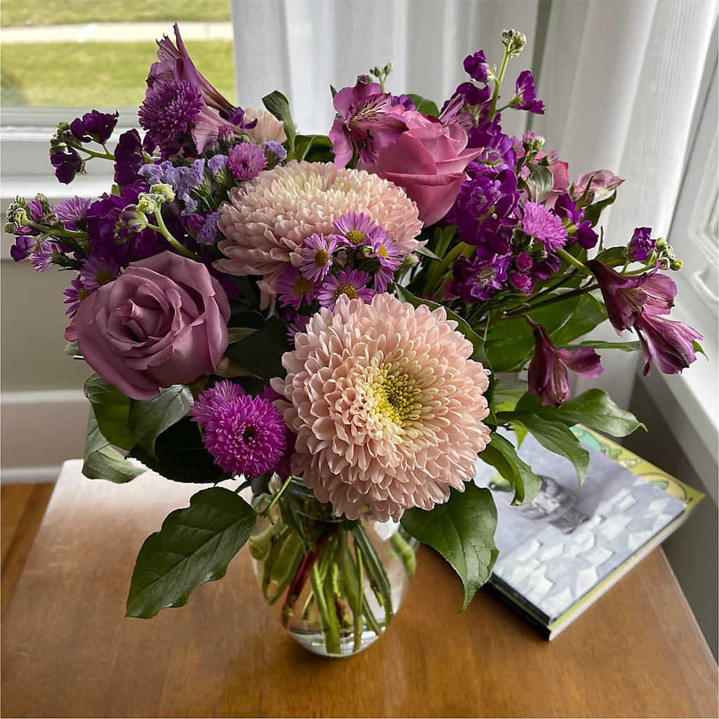 Ultraviolet Bouquet – Rhea Flower Shop, Toronto ON
