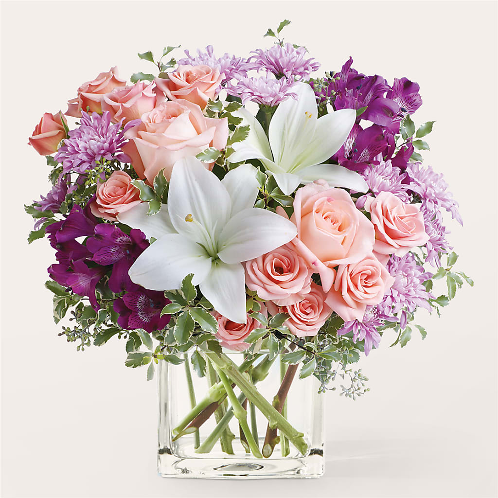 Mani Pedi Bouquet – Rhea Flower Shop, Toronto ON