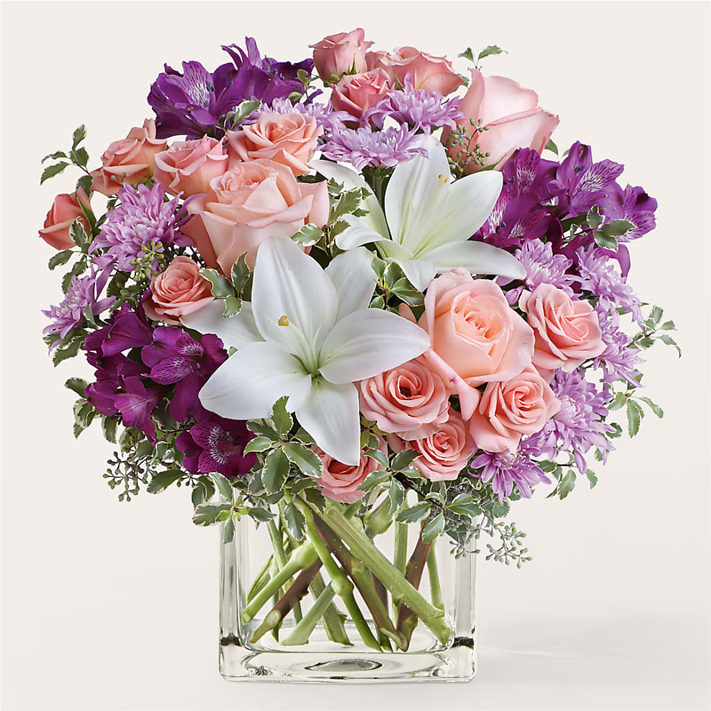 Mani Pedi Bouquet – Rhea Flower Shop, Toronto ON