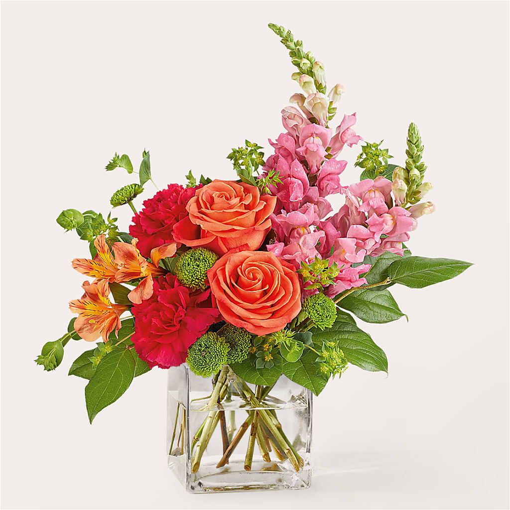Cosmopolitan Bouquet – Rhea Flower Shop, Toronto ON