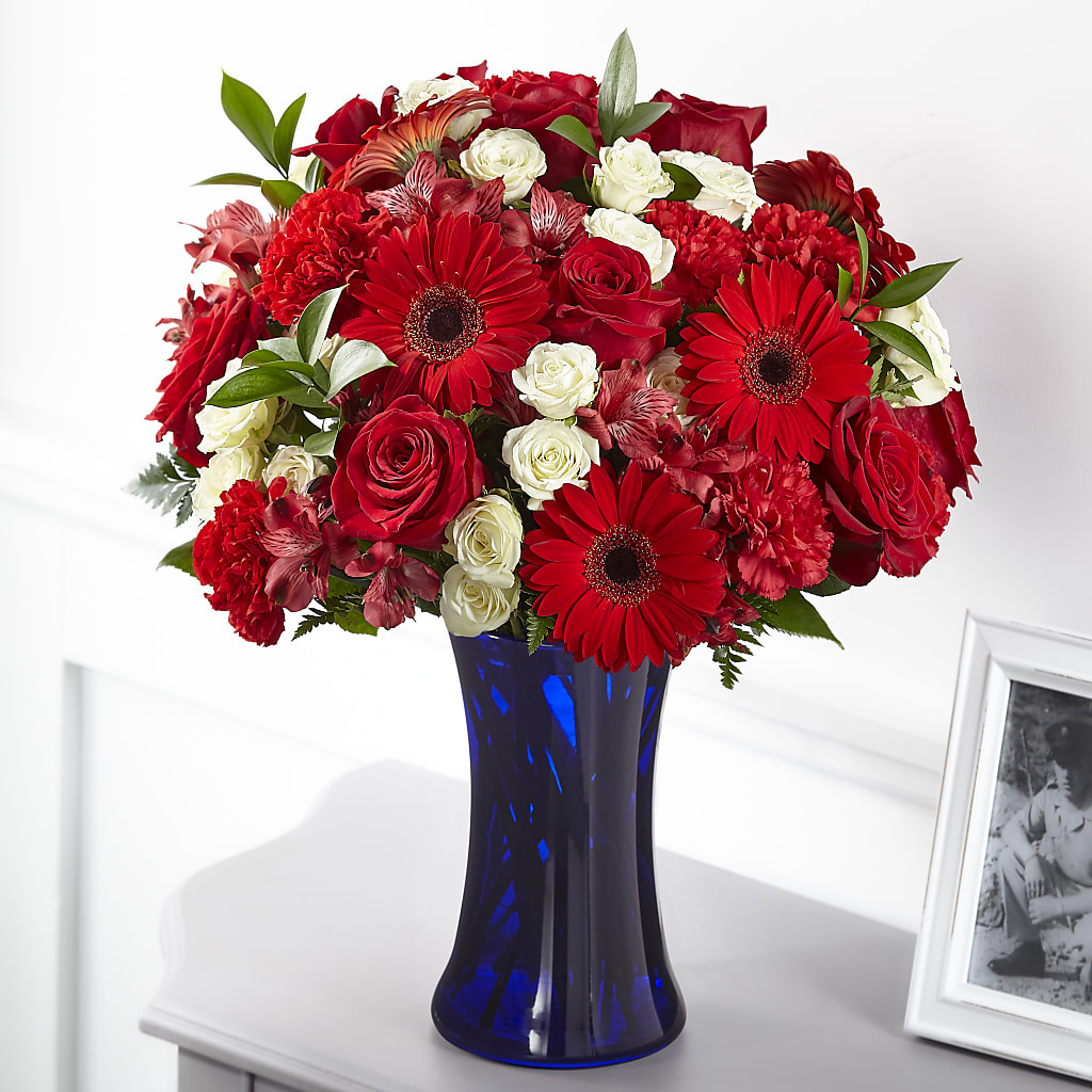 Hearts Embrace Bouquet – Rhea Flower Shop, Toronto ON