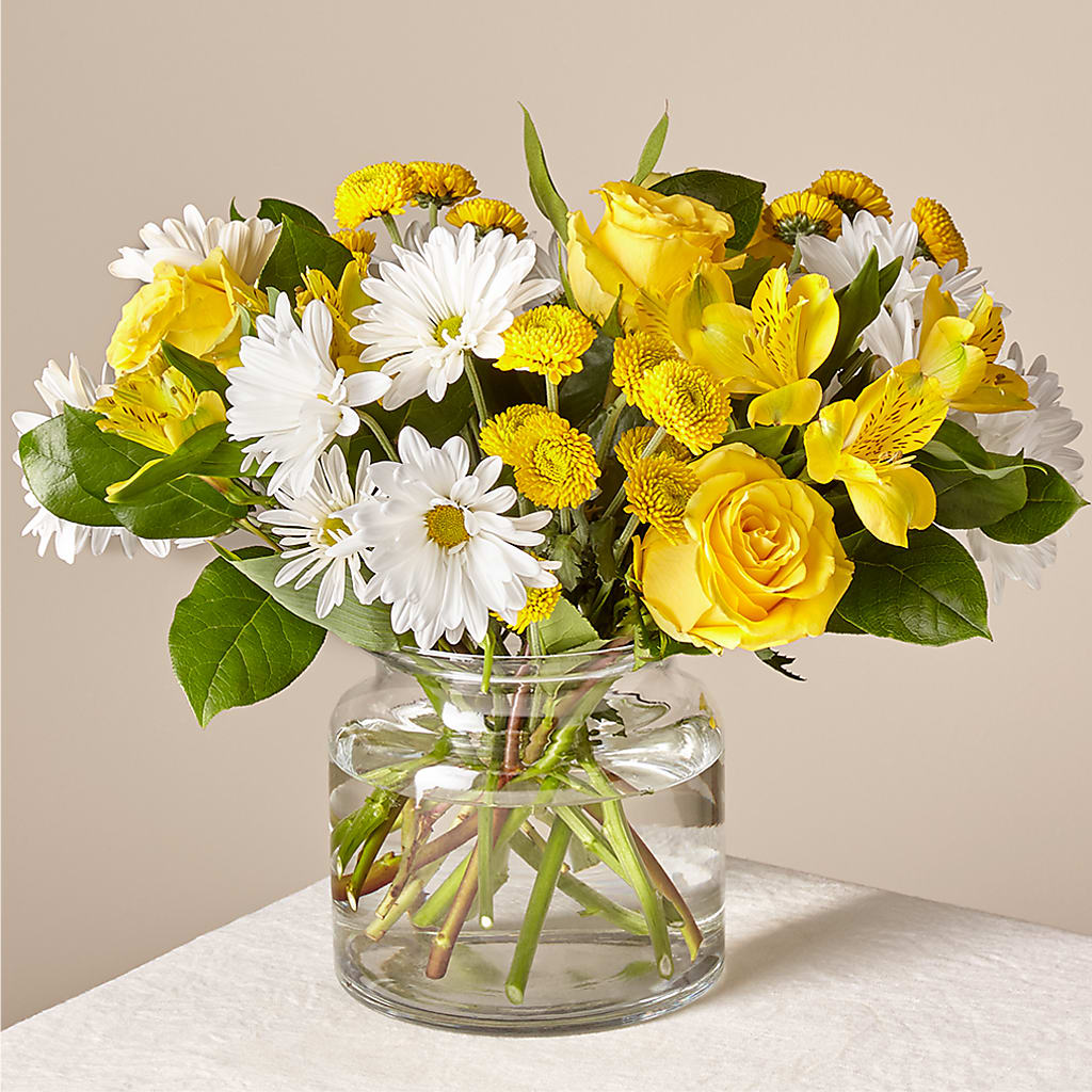 Sunny Sentiments Bouquet – Rhea Flower Shop, Toronto ON