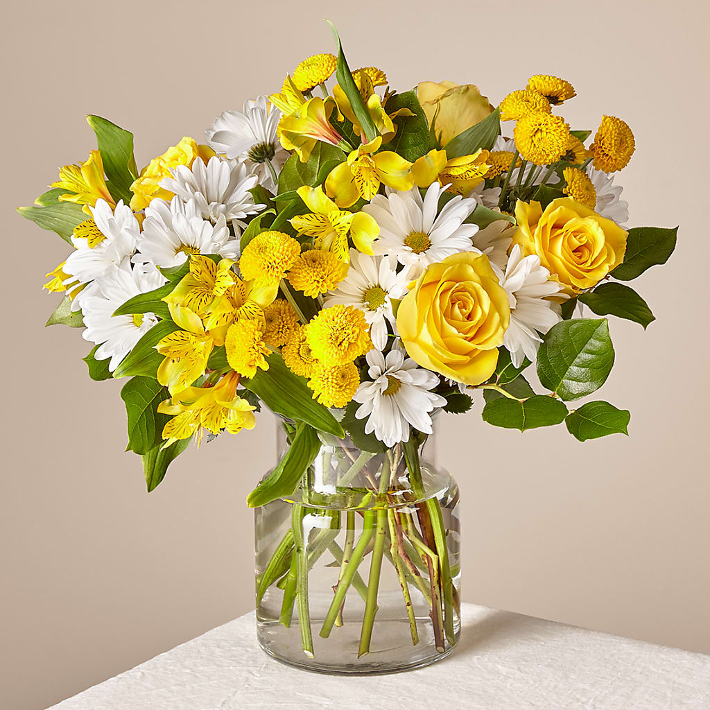 Sunny Sentiments Bouquet – Rhea Flower Shop, Toronto ON
