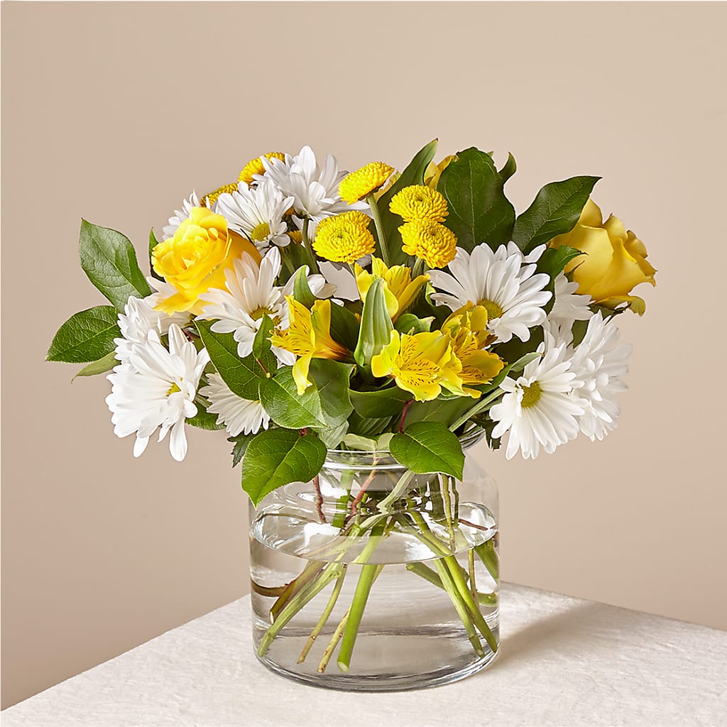 Sunny Sentiments Bouquet – Rhea Flower Shop, Toronto ON