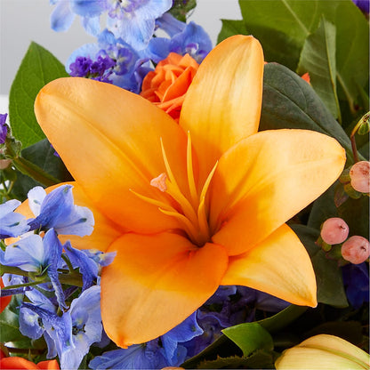 Radiant Citrus Box Bouquet –  Rhea Flower Shop, Toronto ON