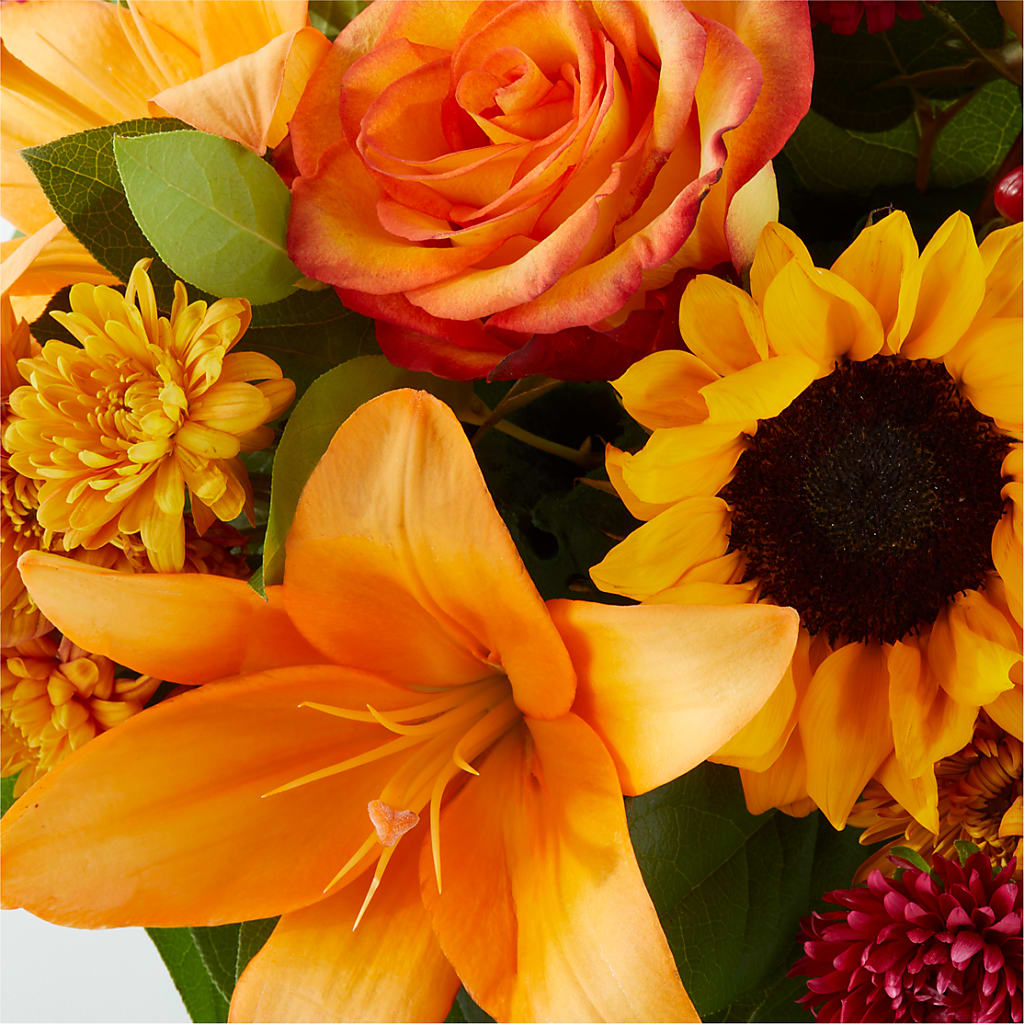 Grateful Centerpiece –  Rhea Flower Shop, Toronto ON