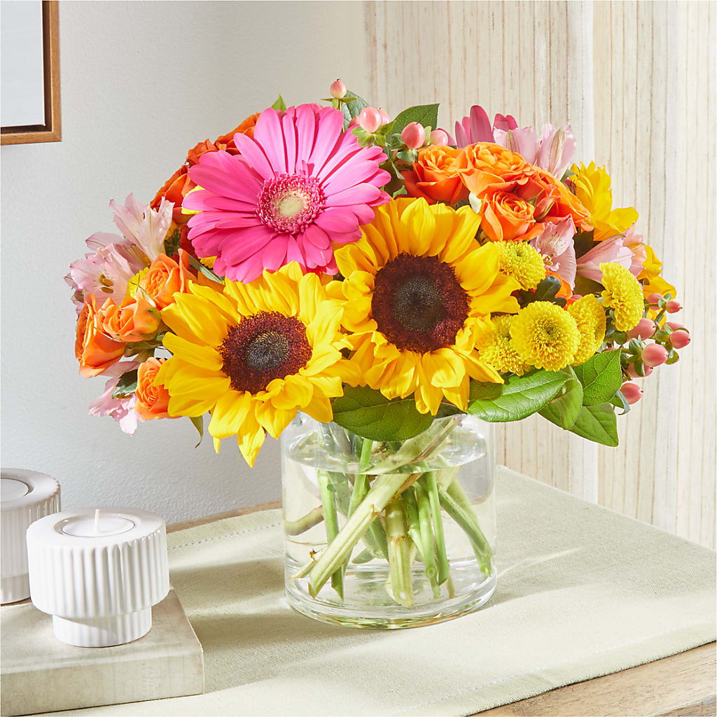 Beach Day Bouquet –  Rhea Flower Shop, Toronto ON
